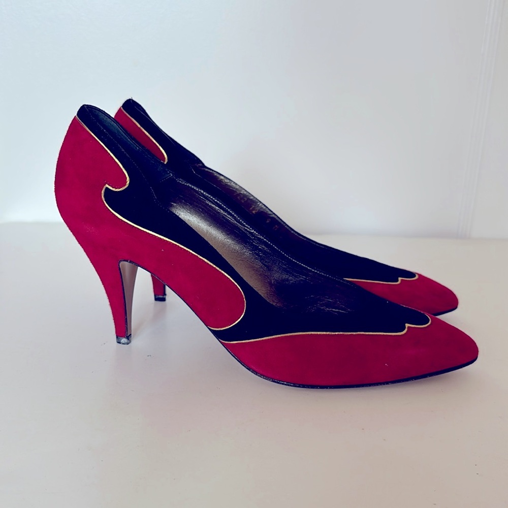 New Bally Vintage 80s Red and Black Suede Heel Pumps Size 39/8.5 - Picture 5 of 10